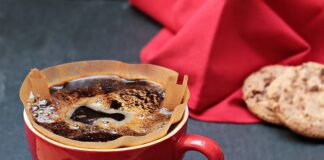 Jak wyczyścić filtr do wody pitnej?