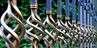 Jaki grunt na płocie?